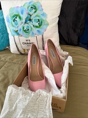 Sexy pink 5 3/4 stiletto heels